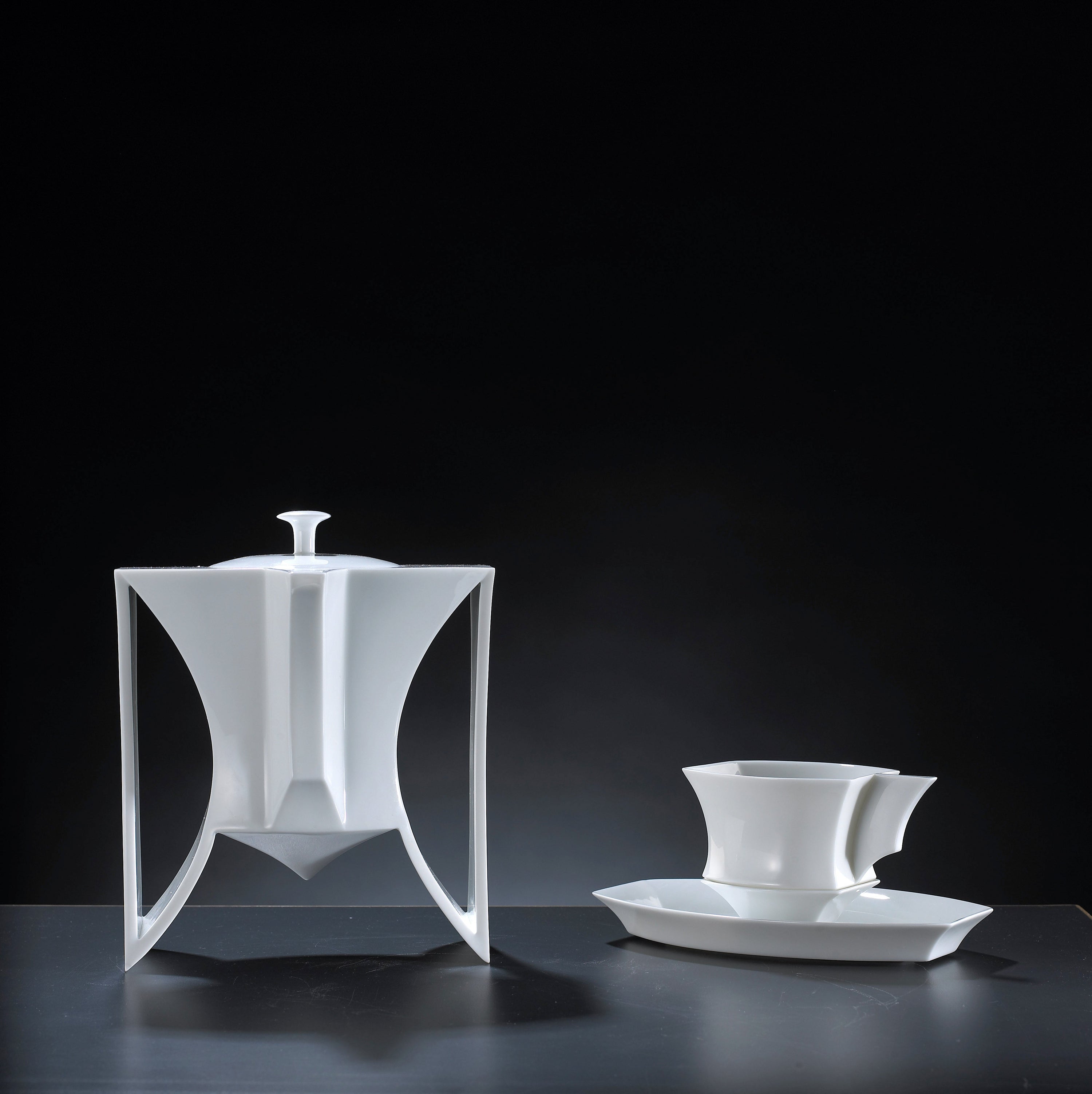 八方新氣藝術陶瓷器 王俠軍設計白瓷 帝國記憶 壺 咖啡杯盤 茶杯盤組