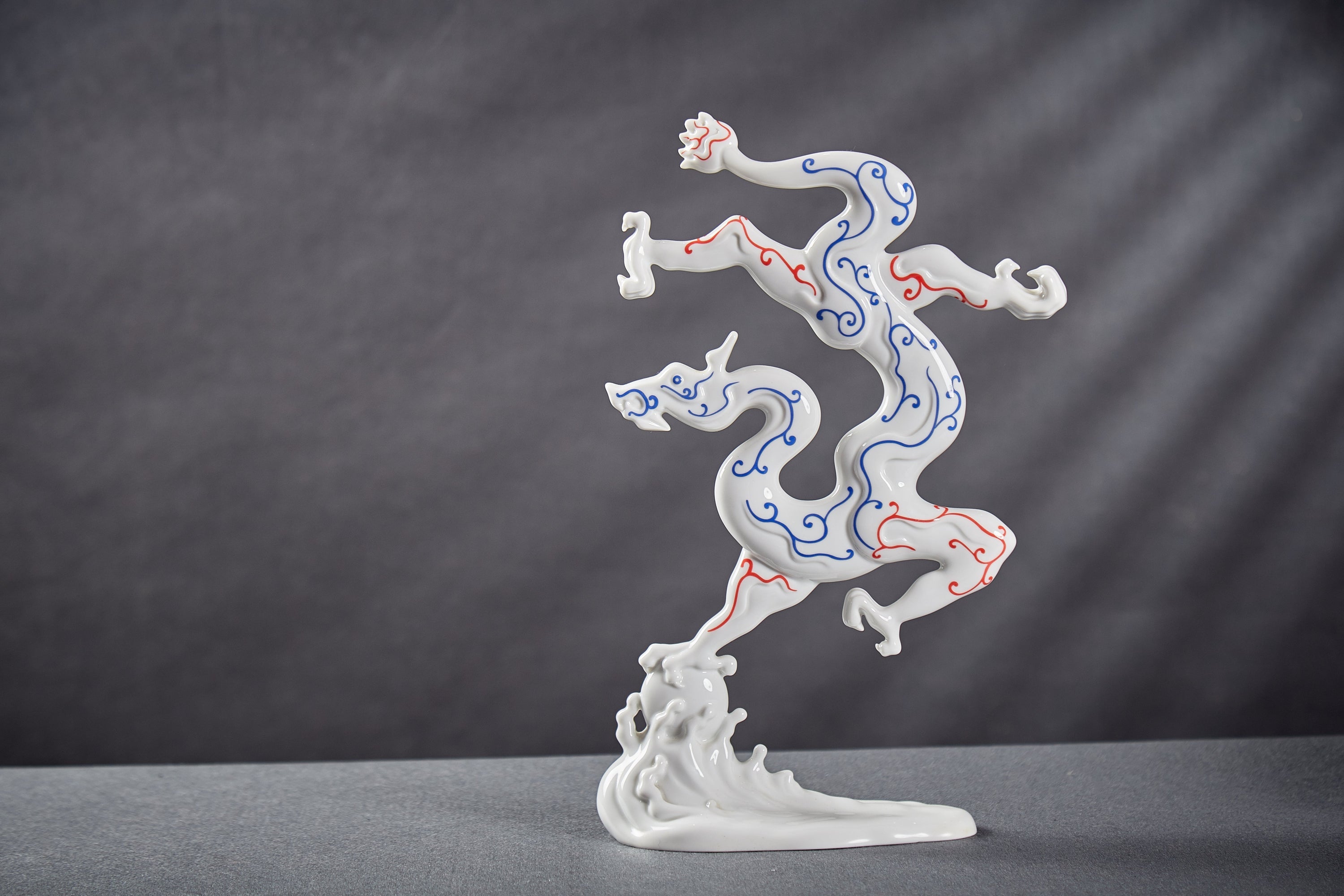 龍年企業送禮推薦:藝術精品瓷器展現品味與心意 勝券在握