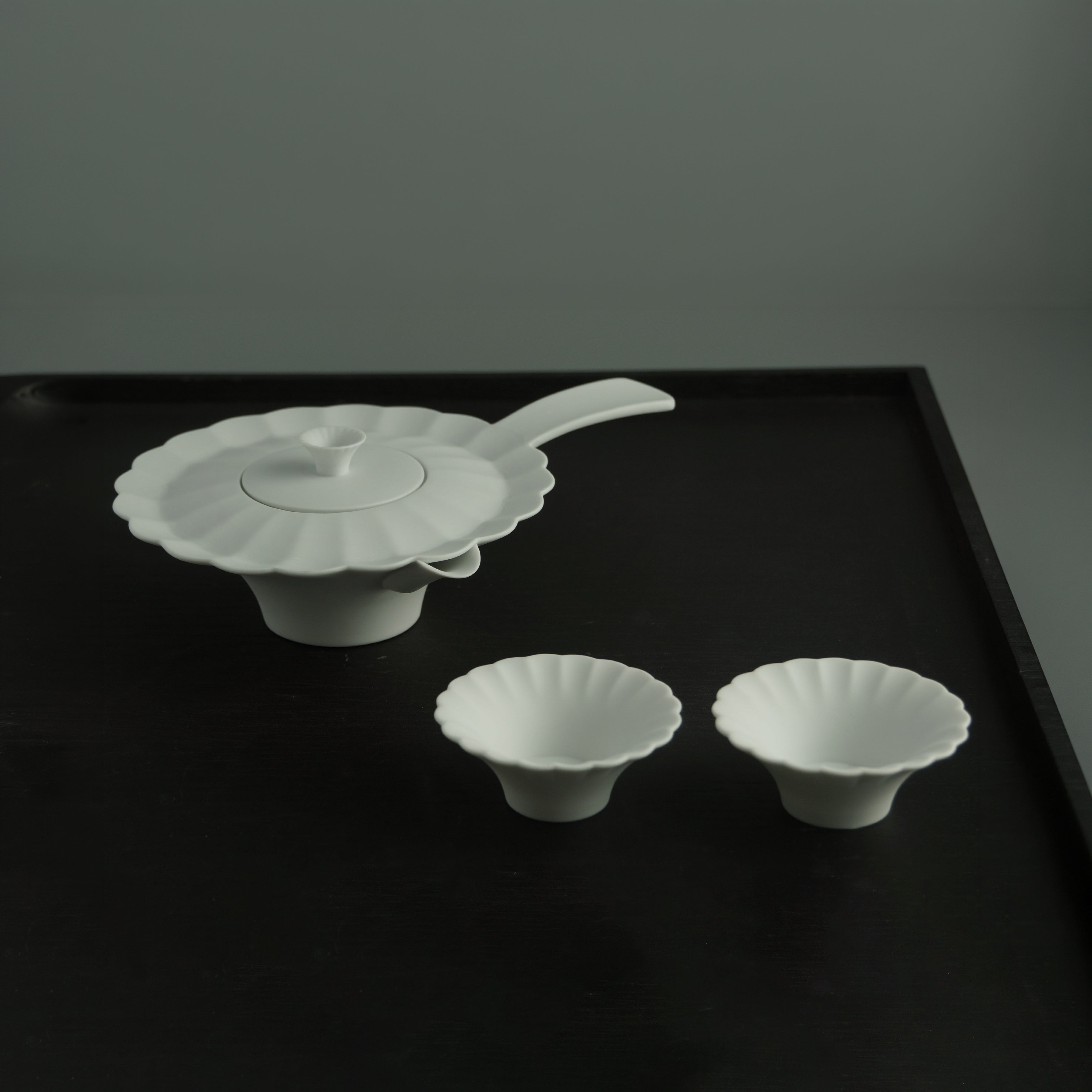 Harmony | Porcelain Teaset with Side Handle