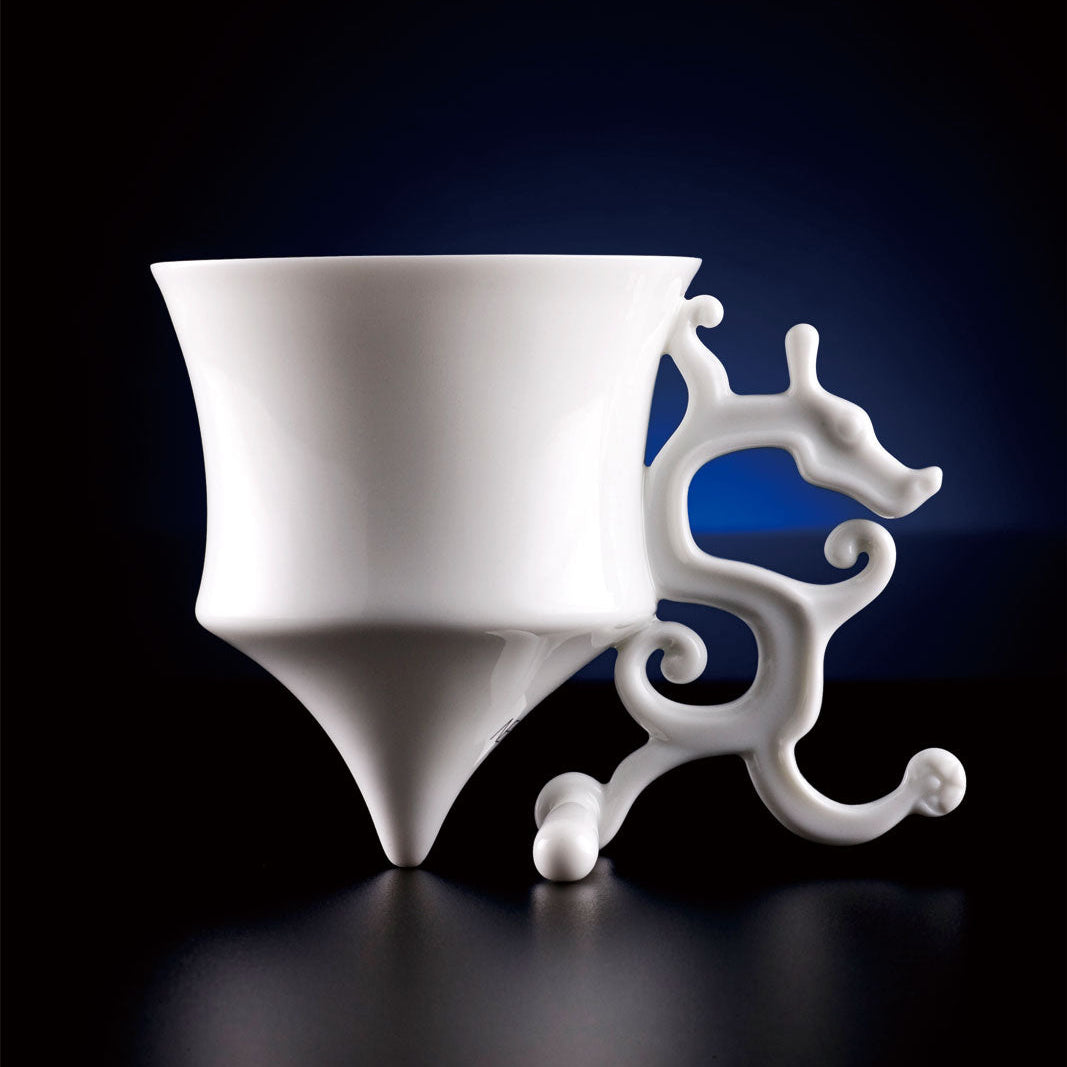 王俠軍設計的現代白瓷茶杯,傳達生活美學