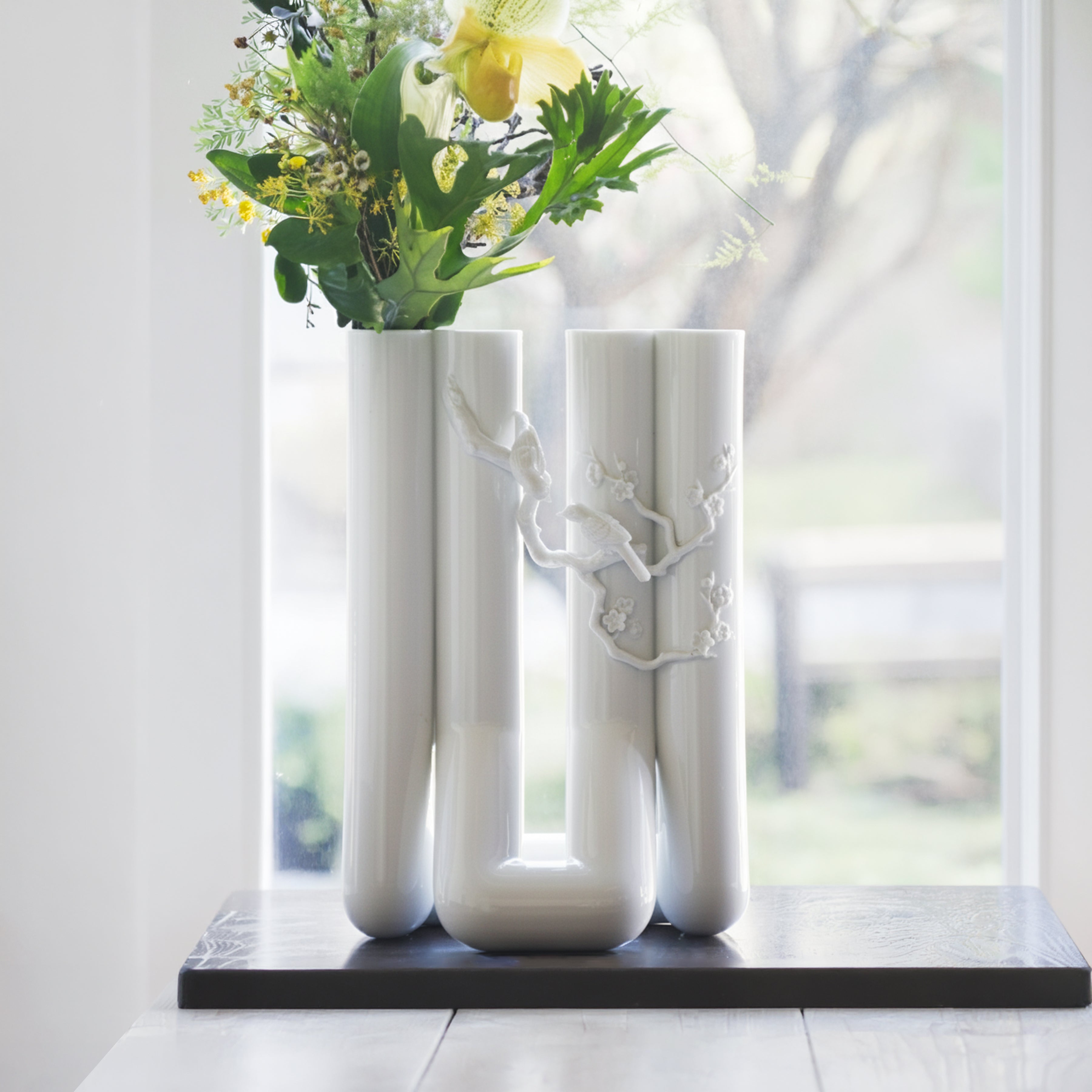 花香一世 八方新氣 限量收藏 白瓷花器 王俠軍 鳥語花香