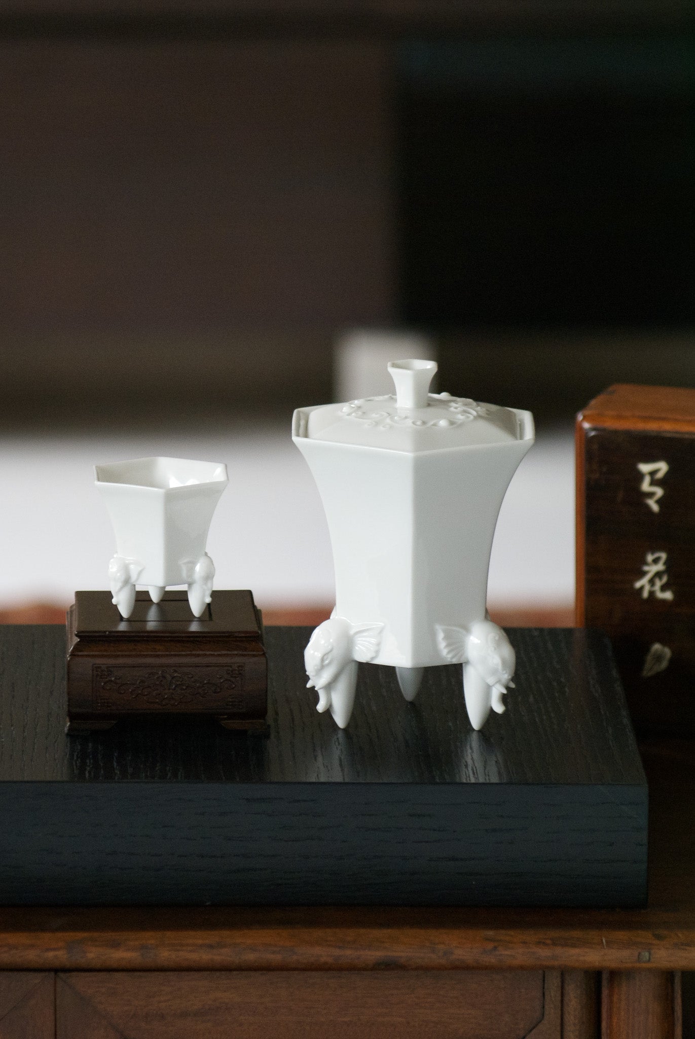 豪情有相瓷器茶具組|三角立足造型寓意穩固與和平