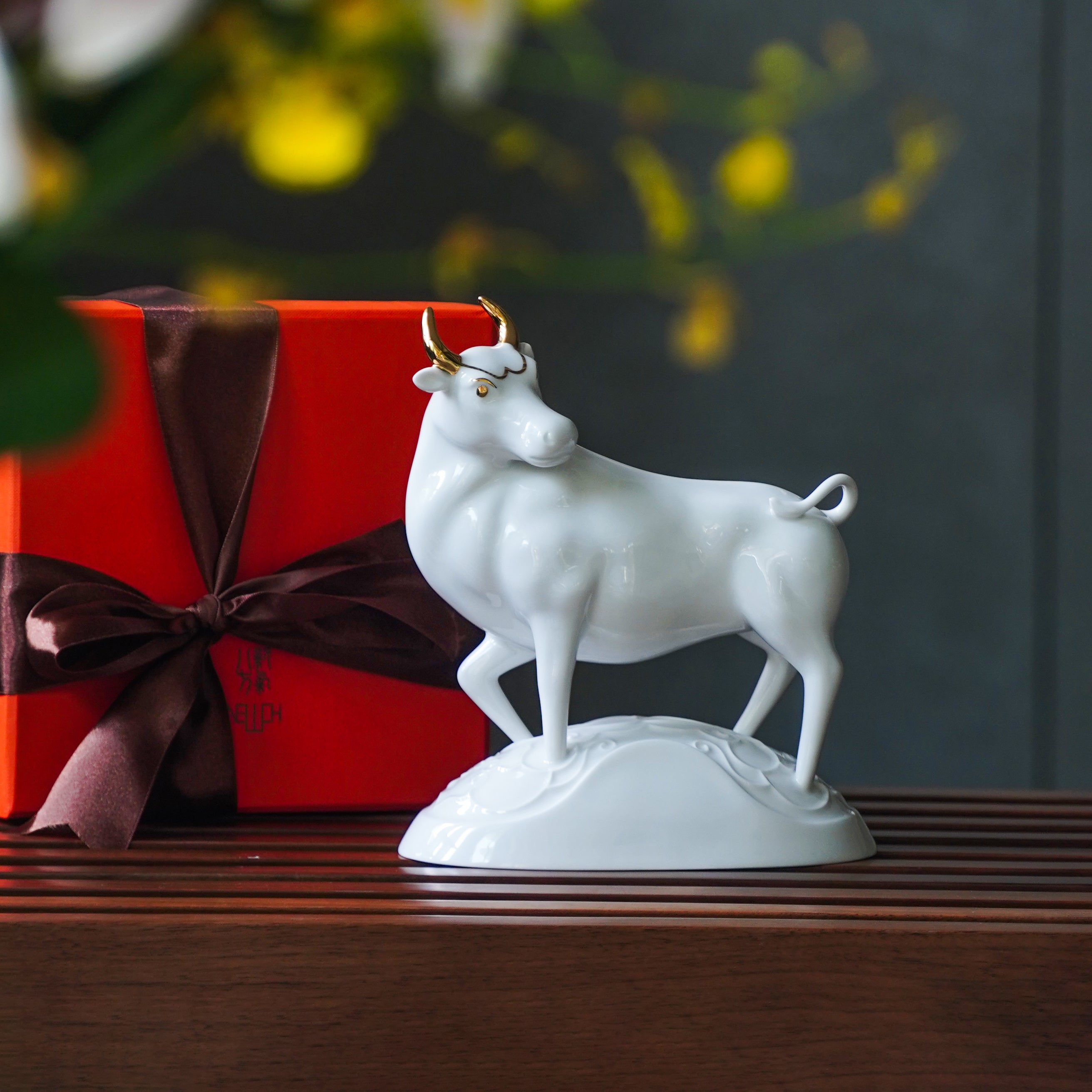 福田四季春 擺飾 生肖牛 家飾品 居家生活 白瓷