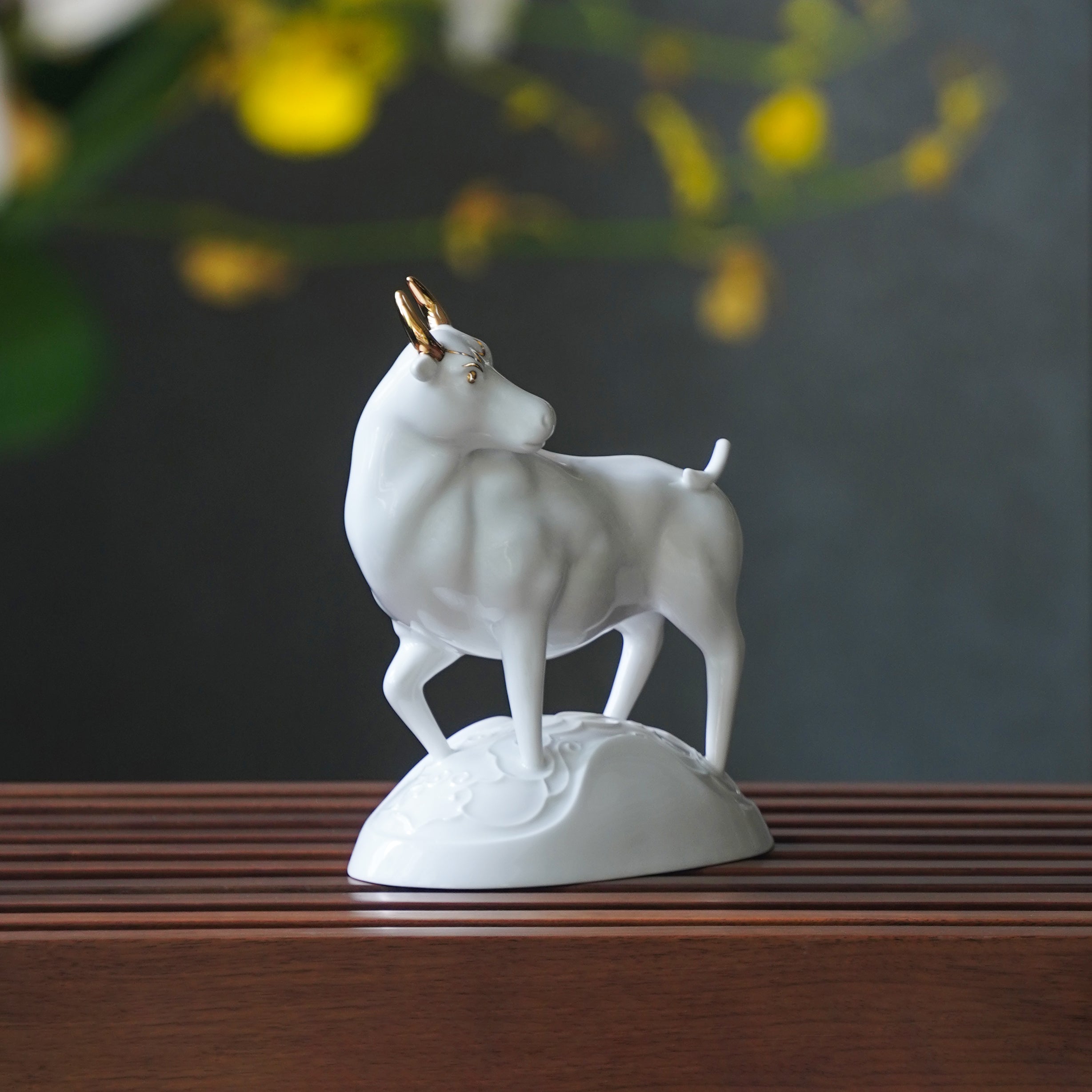 福田四季春 擺飾 生肖牛 家飾品 居家生活 白瓷