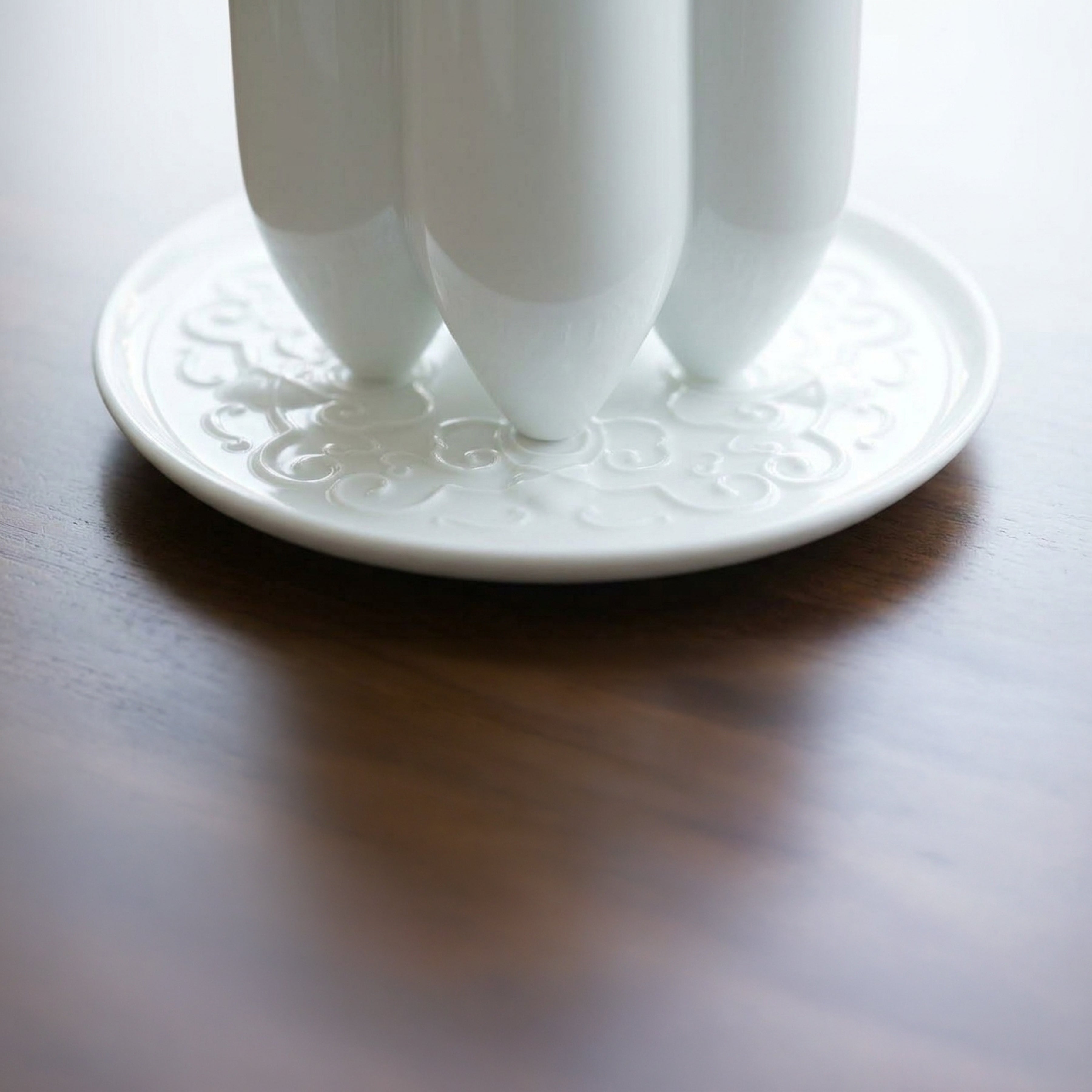 燦爛 八方新氣 花器 白瓷花瓶 王俠軍 蝴蝶雲紋 福 梅花 限量