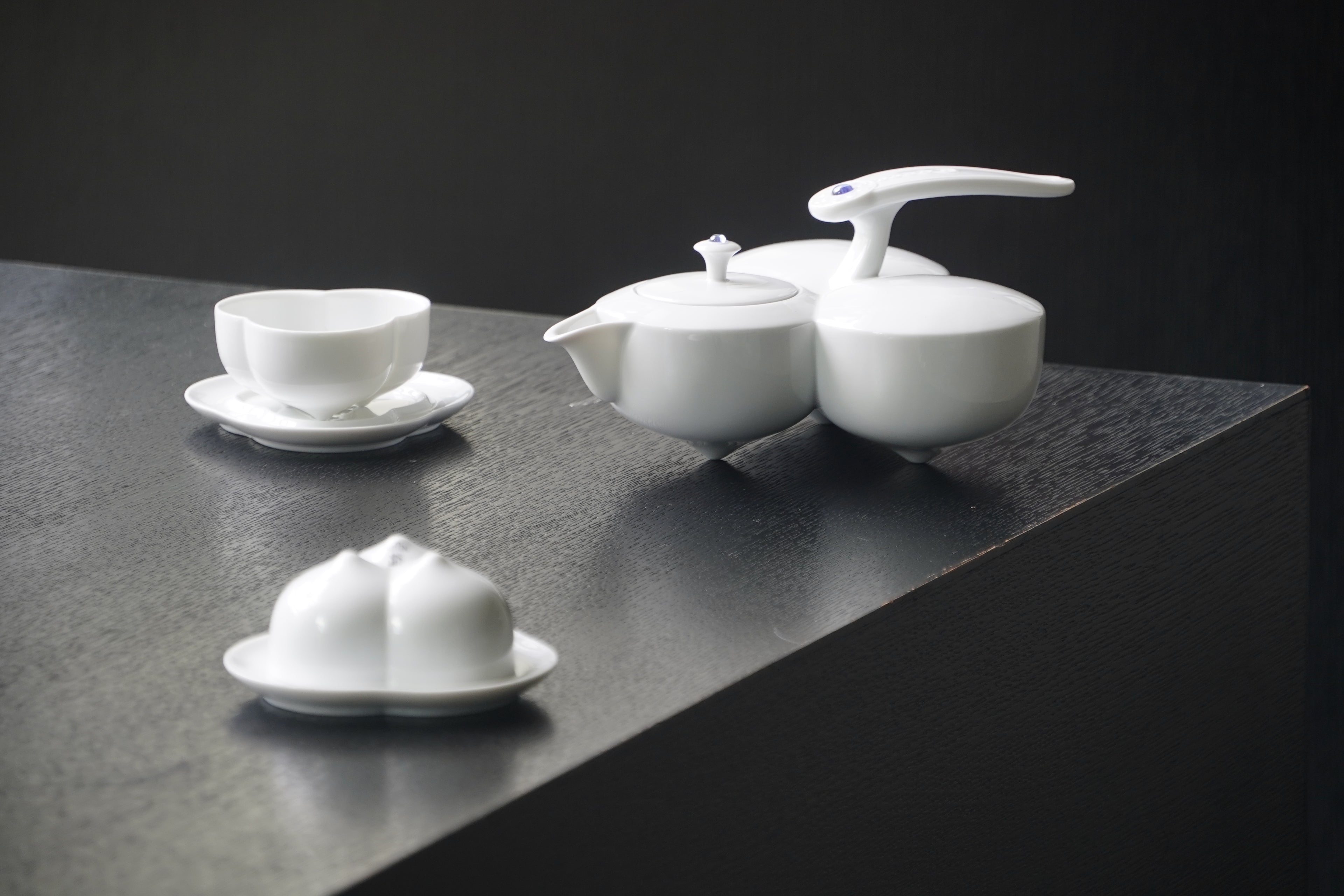 家中茶席擺設示意,讓生活多一點文化的溫度
tea set displayed at home, adding cultural warmth to everyday life