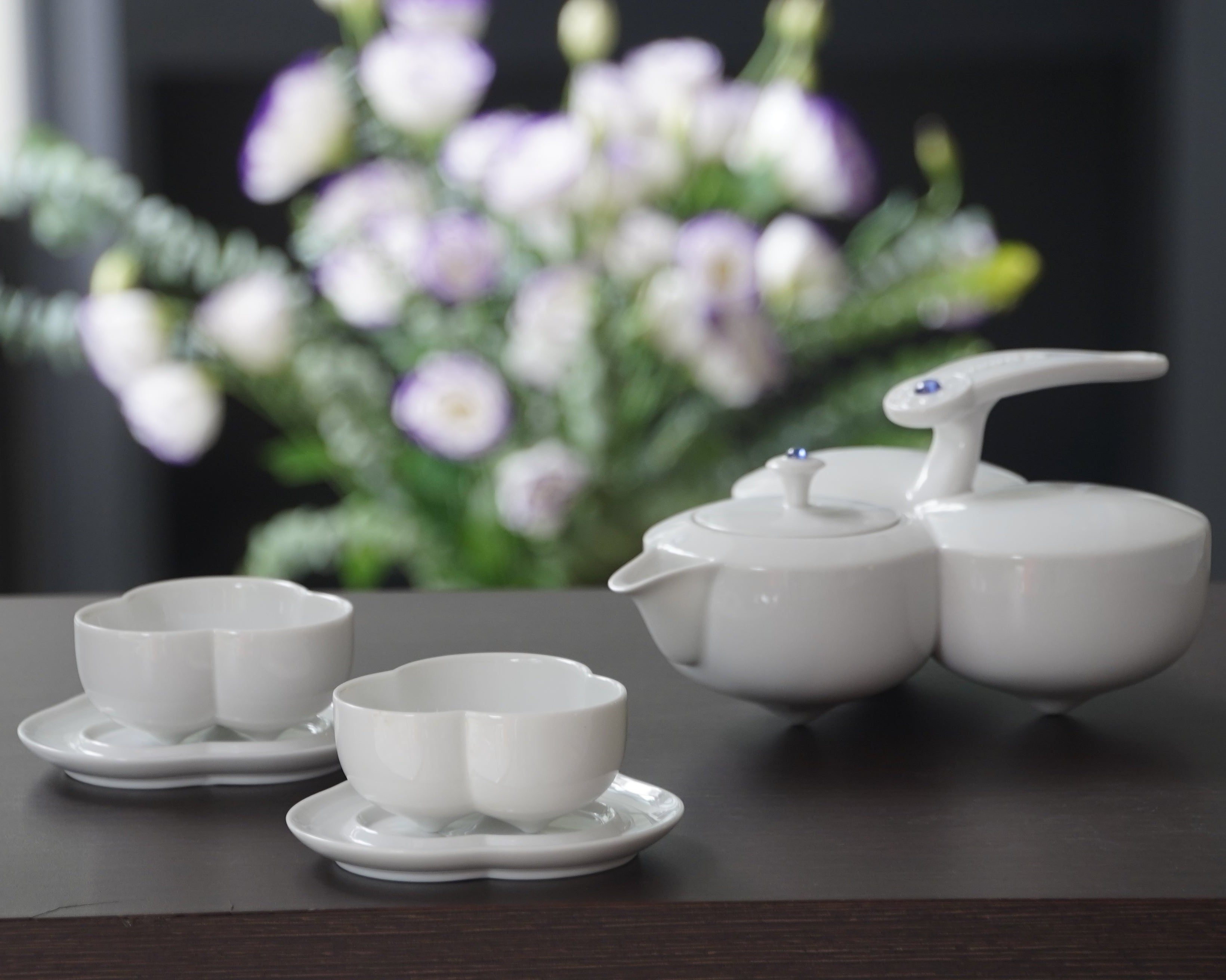 融合星宿與當代設計的禮贈茶具,為重要時刻增添意義 Gift-worthy tea set combining star deity symbolism with modern design, perfect for meaningful occasions