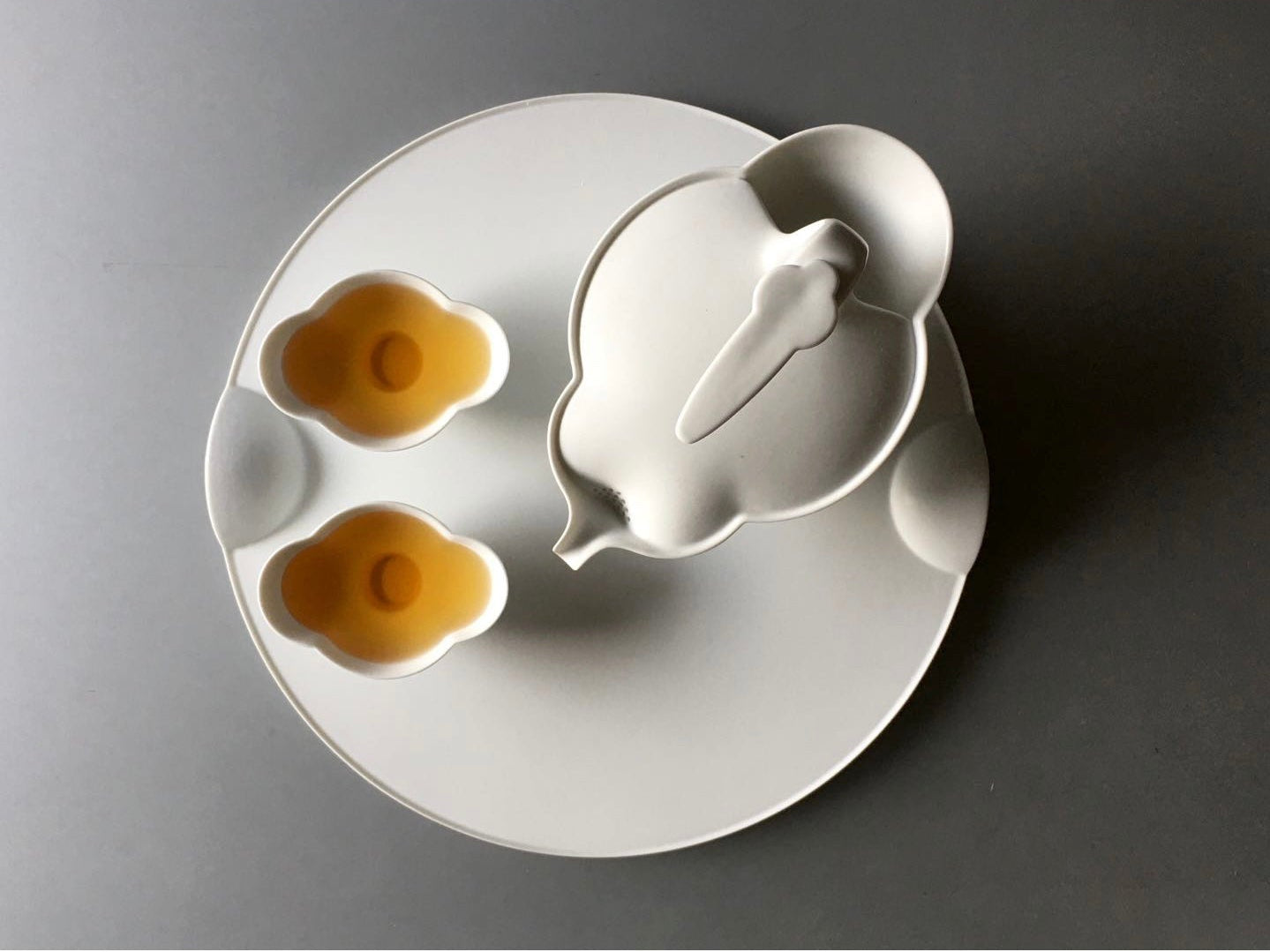 王俠軍《簡愛》白瓷茶具設計,現代茶藝代表作品