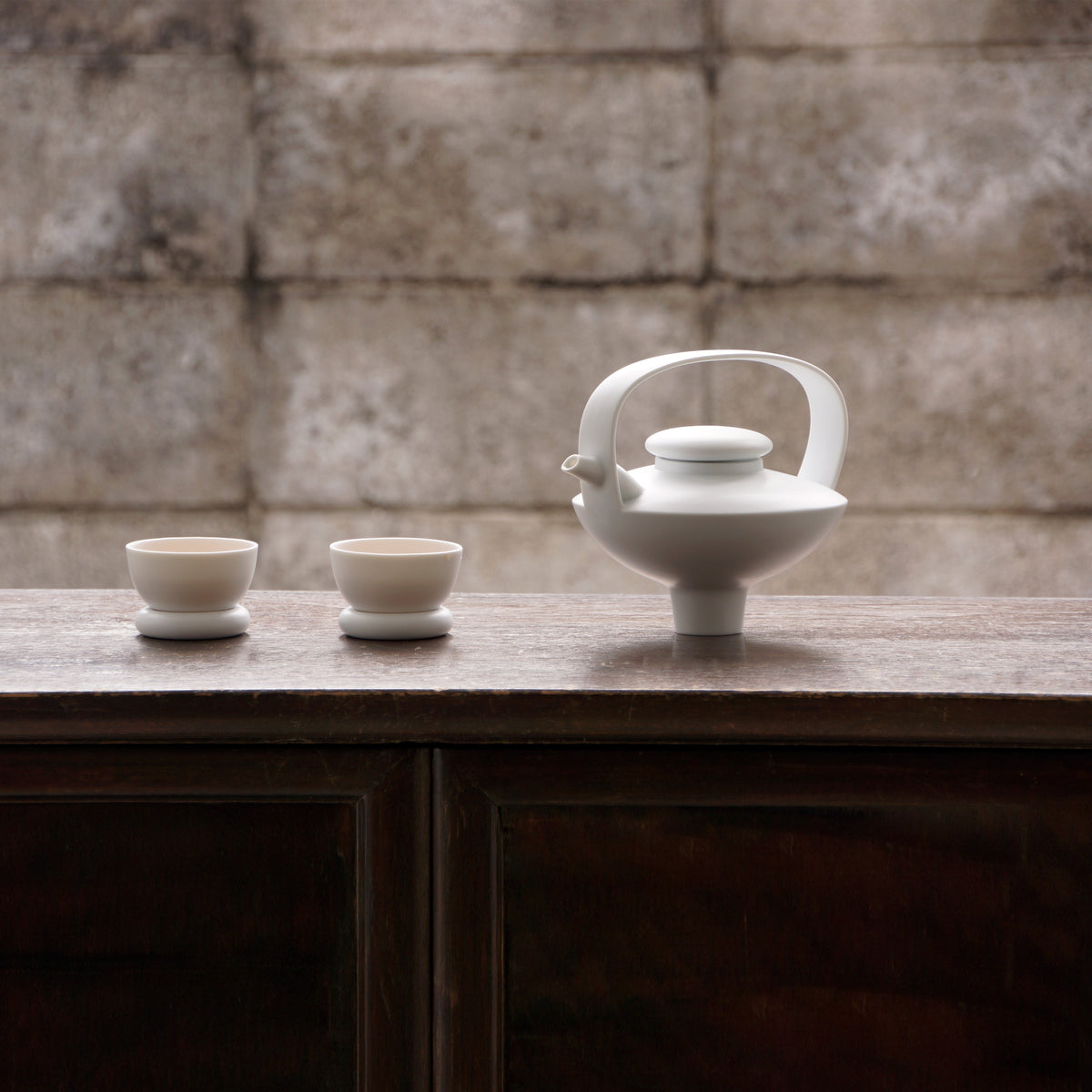日出望月白霧茶杯與茶壺組|低彩度霧面質感與靜心茶席氛圍