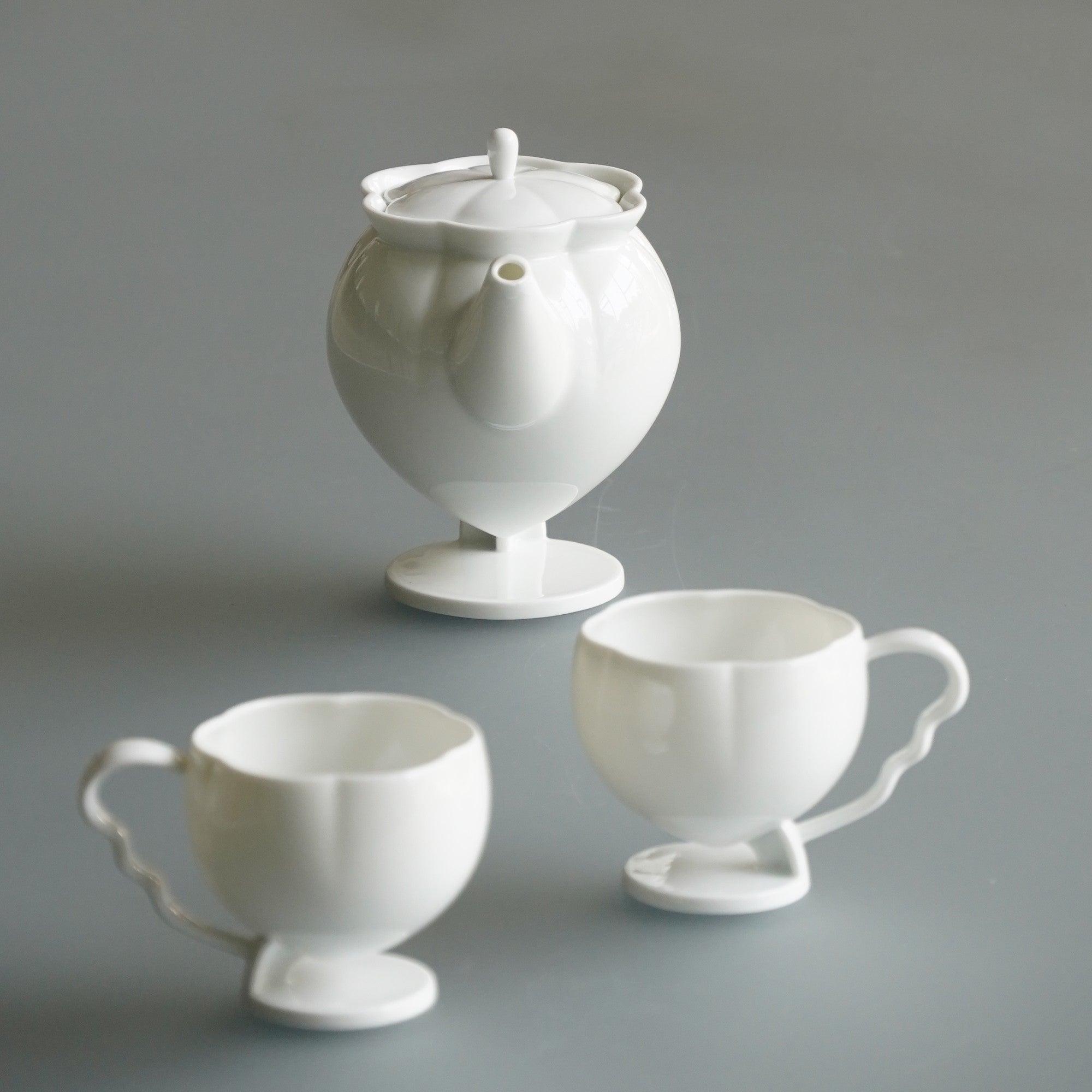 花神白瓷茶壺茶杯・花苞高足造型・八方新氣 NewChi Porcelain