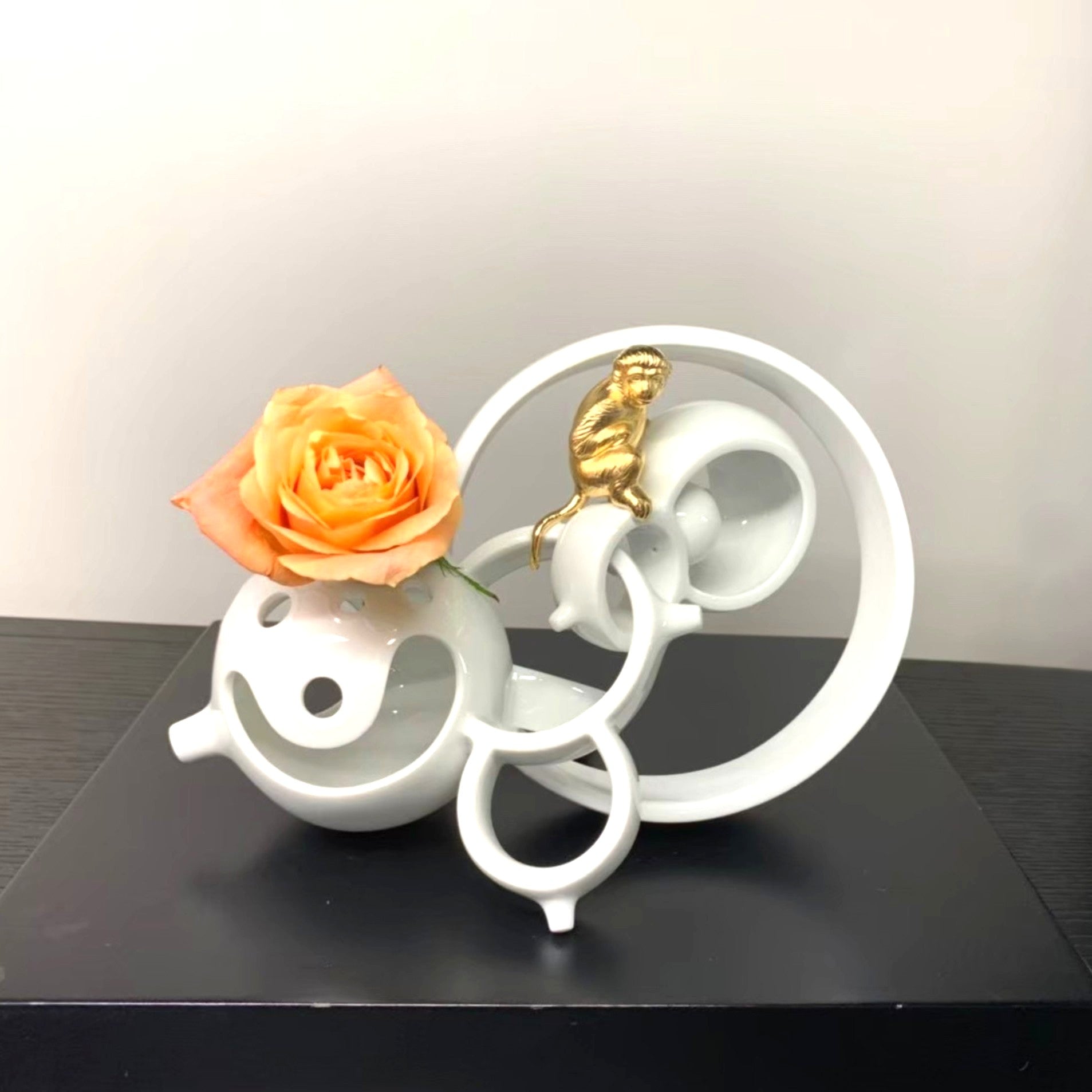 八方新氣 筆筒 大順 生肖猴 花架 花瓶 花器 造形花瓶 居家生活 造形藝術