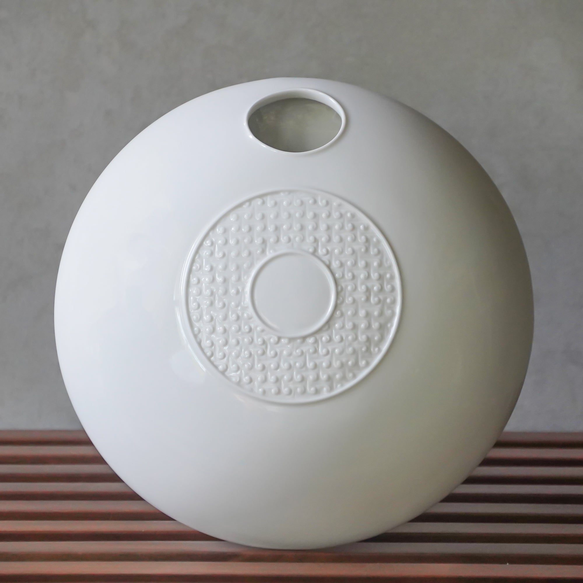 八方新氣 瓷器 紅色夢圓 陶瓷擺件 王俠軍 花器 花瓶 造形花瓶