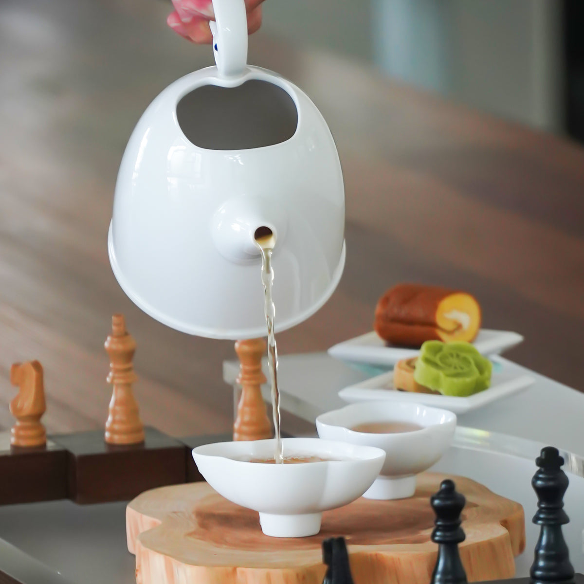 雲享壺杯組擺拍|中秋茶席禮盒設計|白瓷茶器送禮收藏