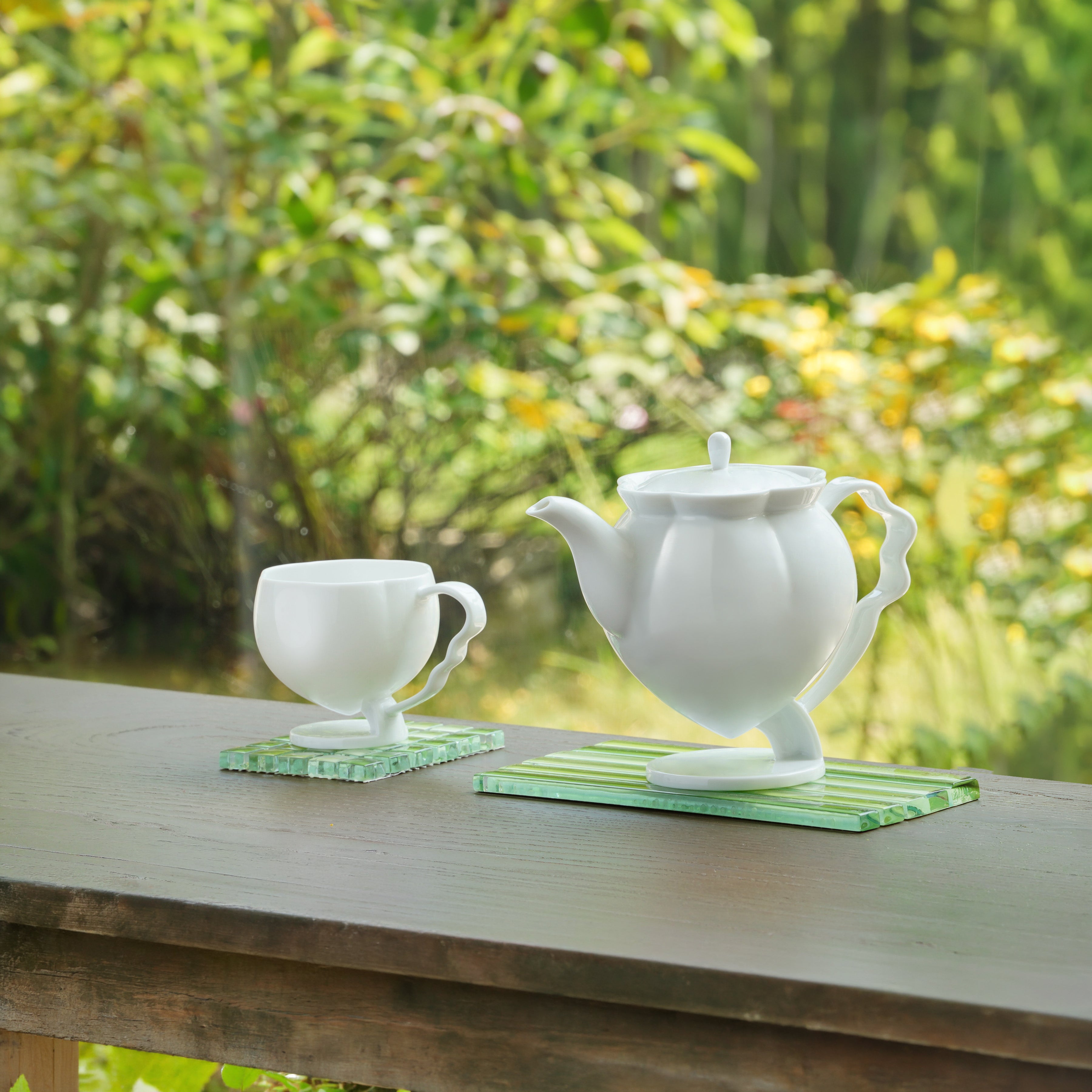 花神白瓷茶壺茶杯戶外情境・儀式感品茗場景・八方新氣 NewChi Porcelain