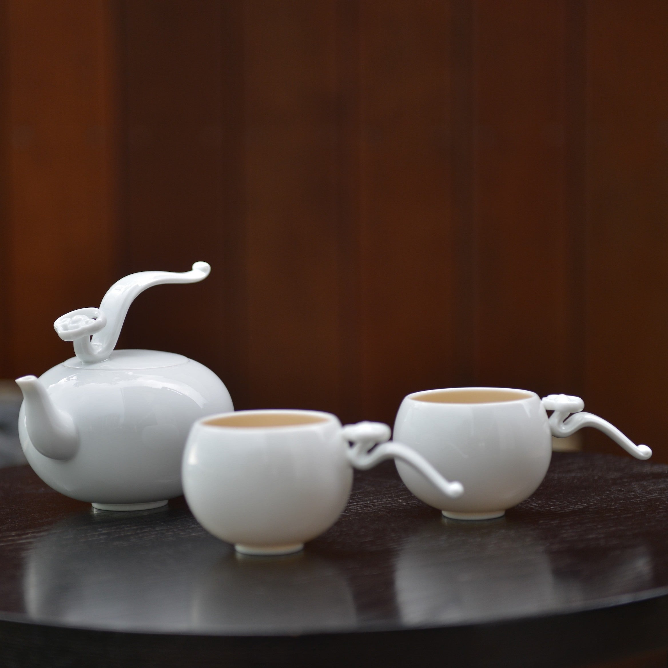 《如意高飛》白瓷茶器|讓心境隨境而轉、自在高飛的當代茶具組