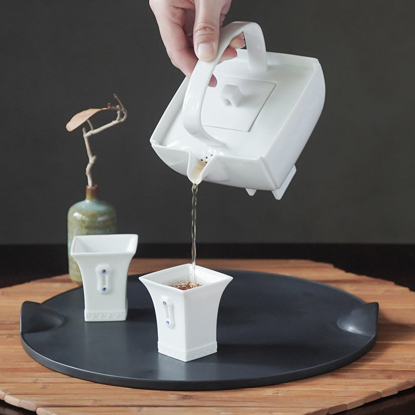 四季壺置於東方茶席場景|山水線系列作品