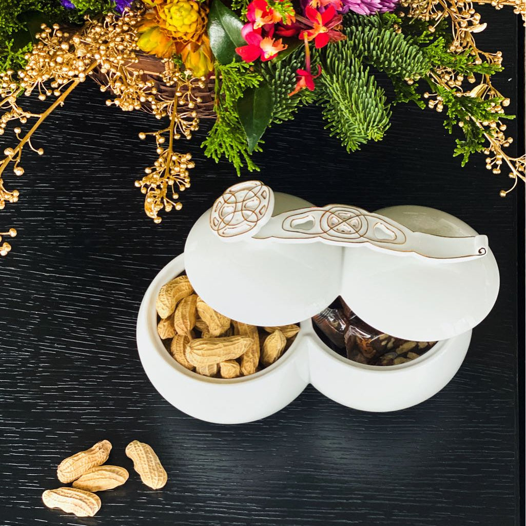 《圓滿》瓷盒搭配如意手把,展現高端藝術瓷器的精緻工藝