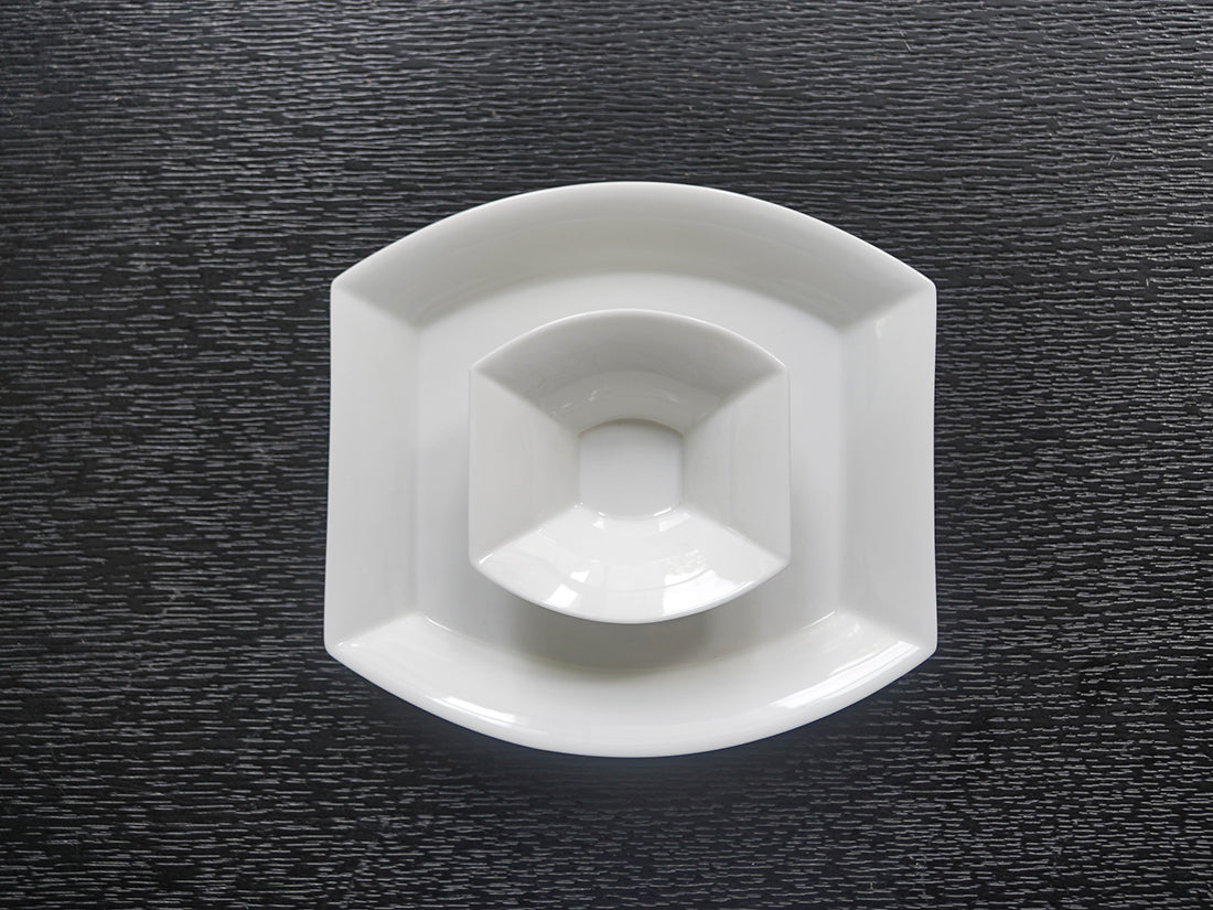 帝國記憶方盤俯視 展現立體曲線與東方造型的精緻工藝