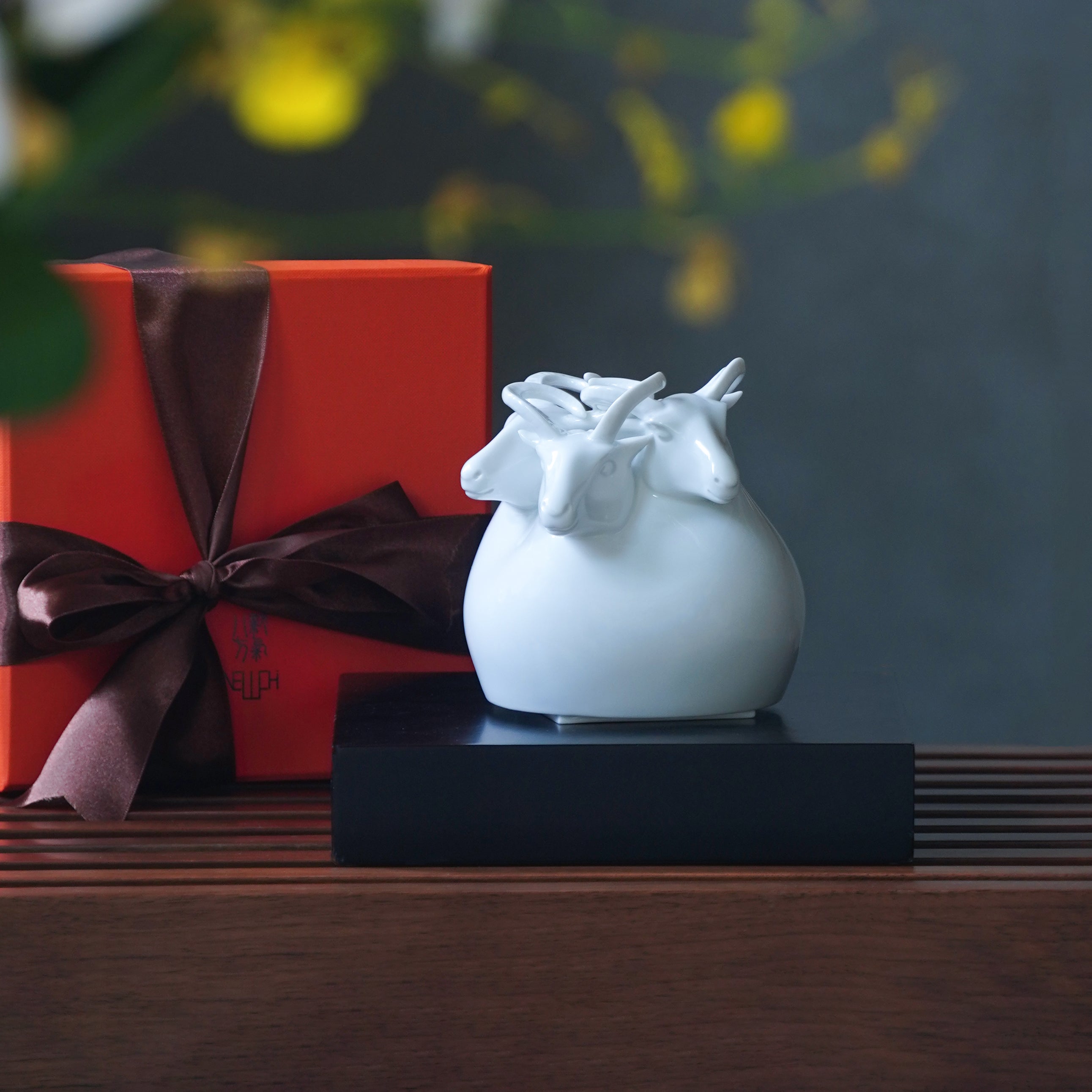 家居生活 八方新氣 生肖羊 三羊開泰 瓷偶 瓷器 擺飾 白瓷 禮物 印璽 印章