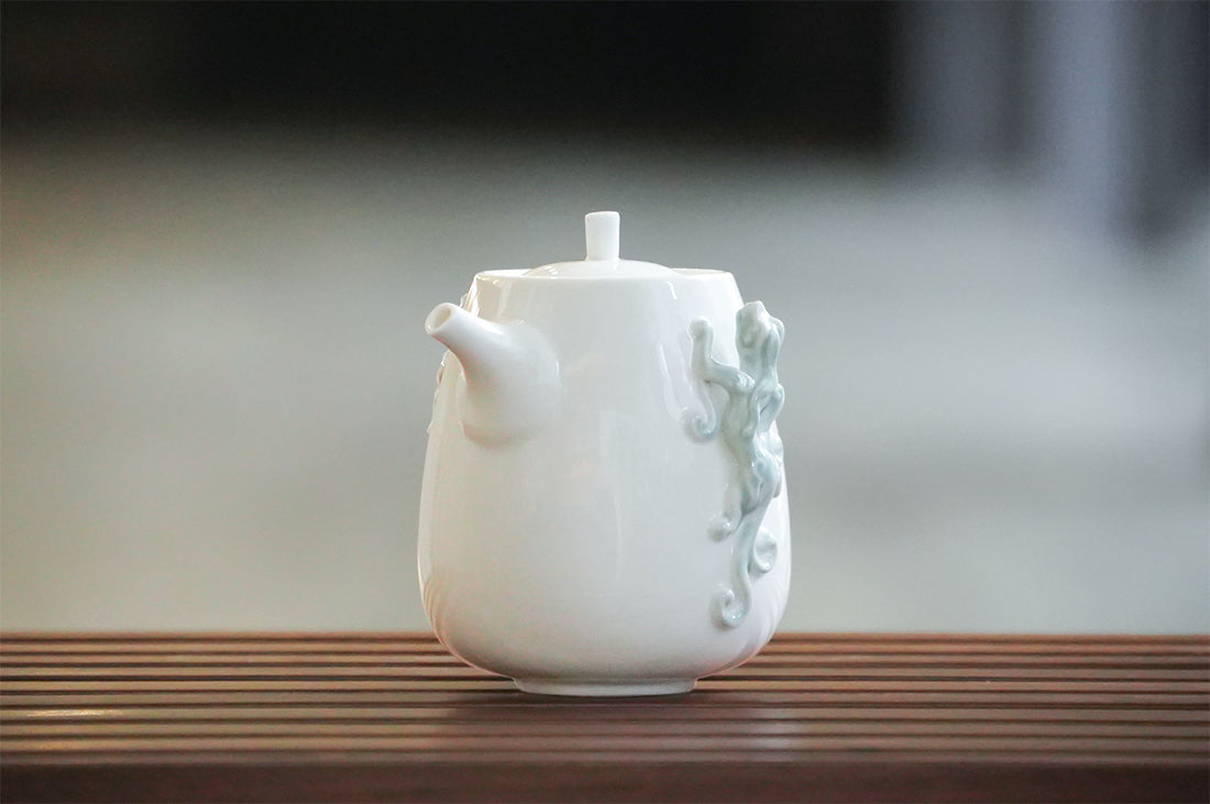 傳統神獸與現代器型融合的藝術茶具,適合送給職場晉升者