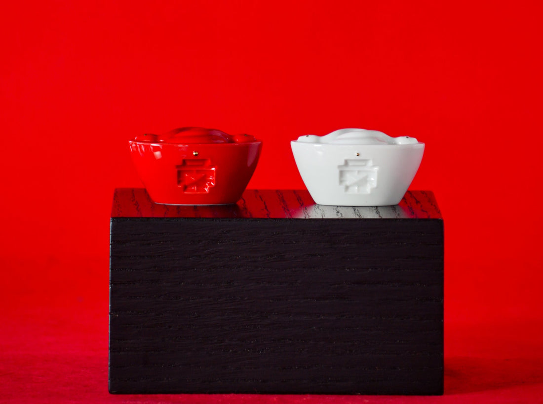 八方新氣 富貴寶 王俠軍 玉璽 瓷器 白瓷 紅 蛇 印章 白 元寶