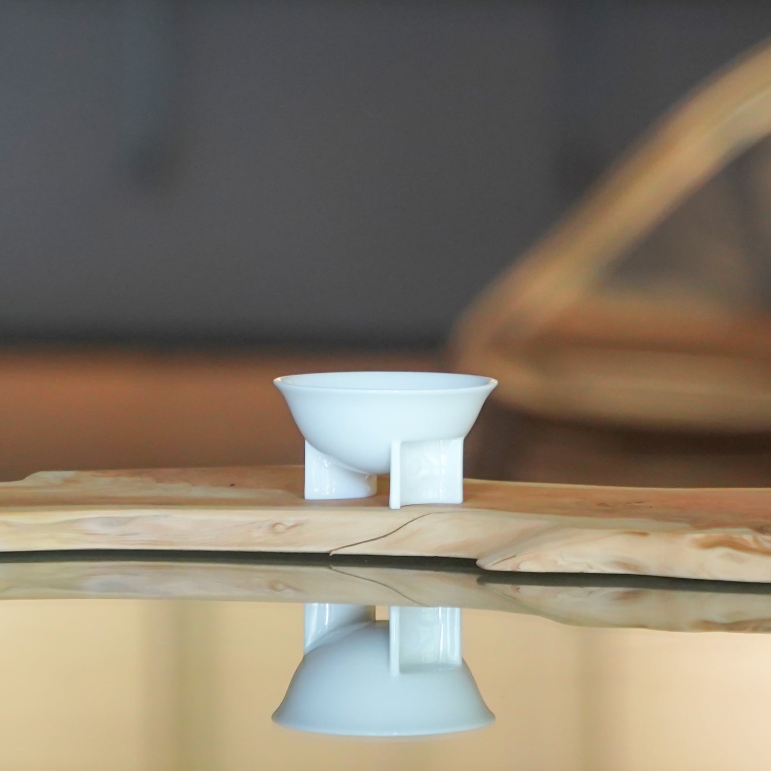 Wander Freely |Modern White Porcelain Gaiwan | A Tea Vessel of Symbol and Structure