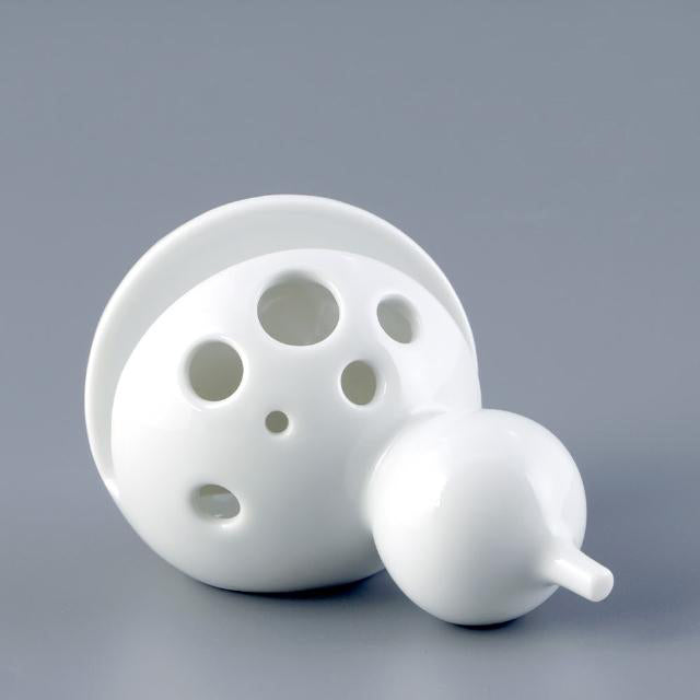 八方新氣 福滿乾坤 福滿乾坤作品細節圖,展現多孔設計與手工工藝