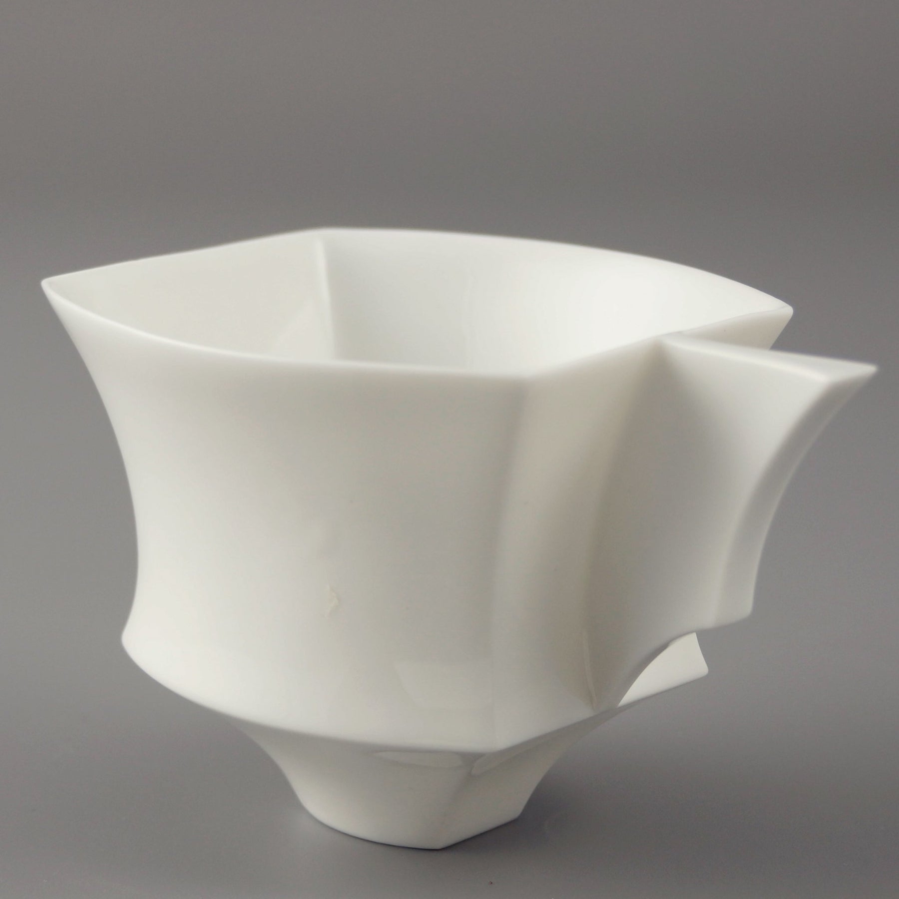 八方新氣 帝國記憶咖啡杯方杯杯把細節,展現立體曲線與東方造型的精緻工藝