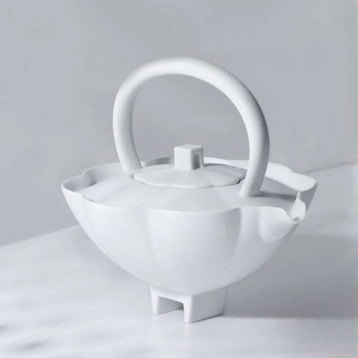 長春壺側面壺嘴細節