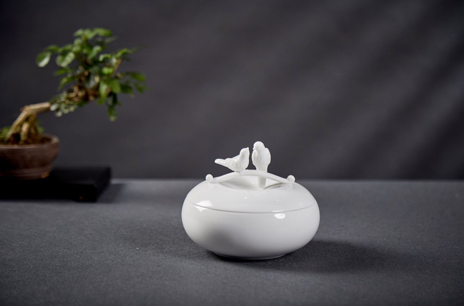 八方新氣 王俠軍 盒 喜鵲 白色 珠寶盒 圓形 真情 陶瓷收納盒