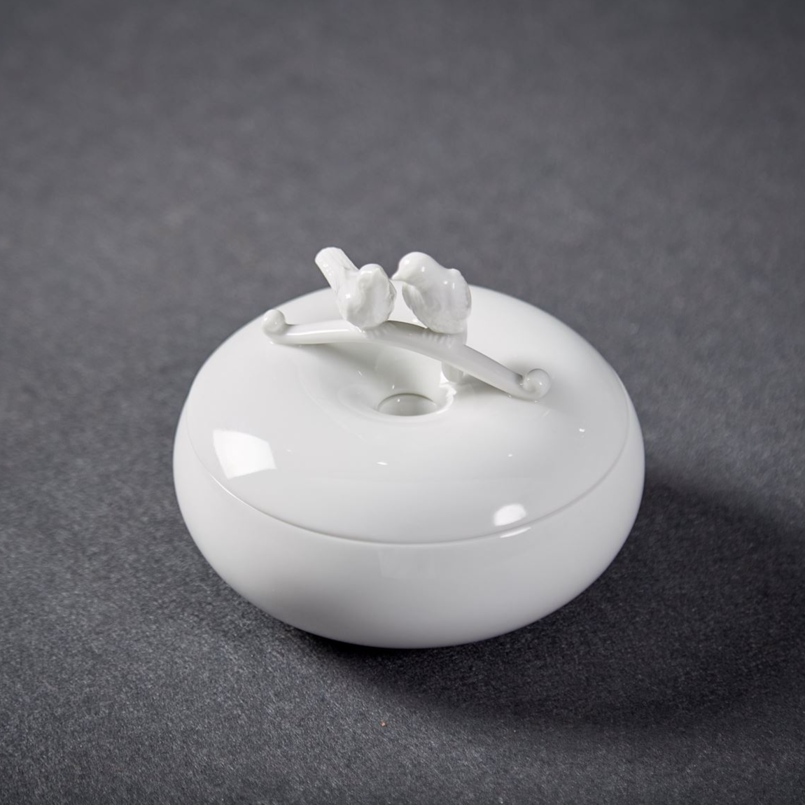 八方新氣 陶瓷收納盒 王俠軍 盒 喜鵲 白色 珠寶盒 圓形 真情