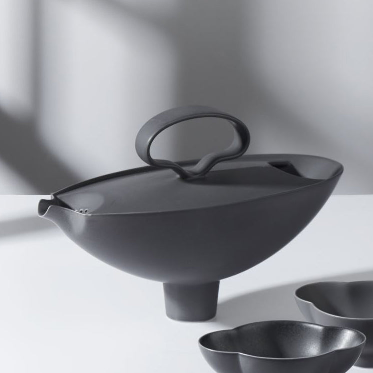 八方新氣 藝術瓷器 王俠軍 行雲 杯子 茶具組 壺 咖啡杯 酒杯 創意造形壼