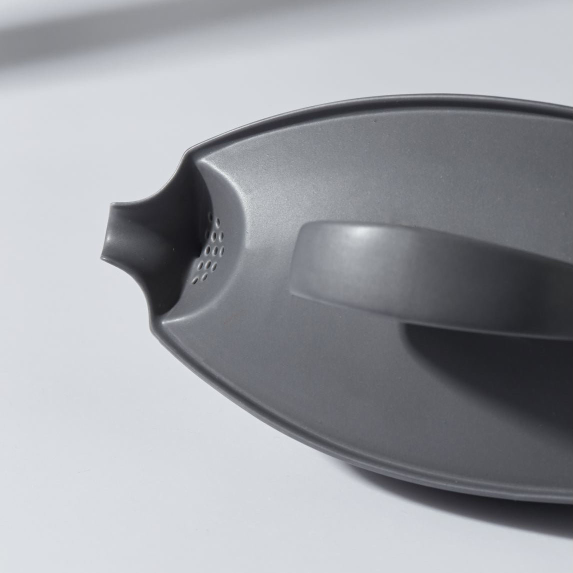 八方新氣 藝術瓷器 王俠軍 壺 行雲 杯子 茶具 霧灰色