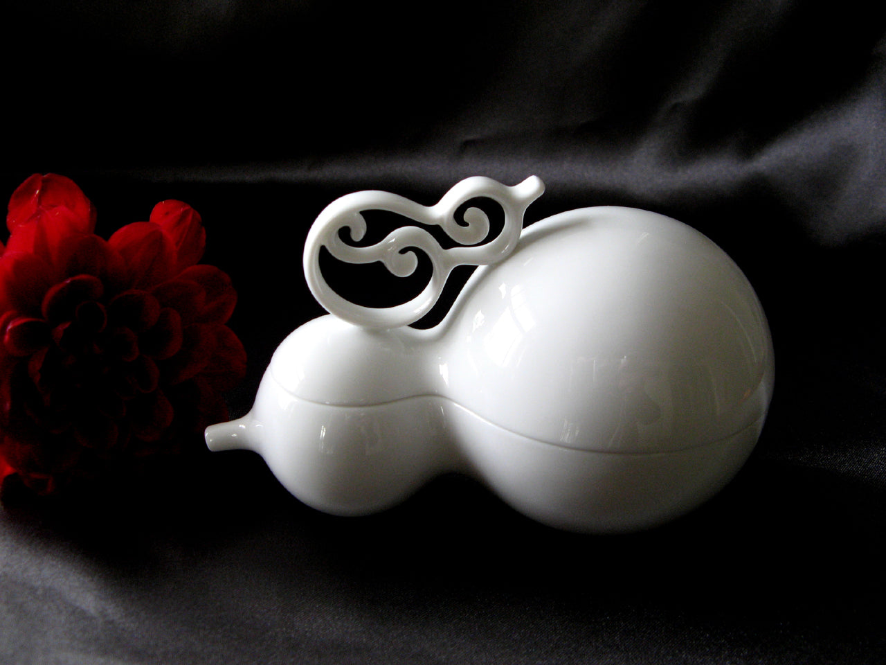 八方新氣 相依 收納盒 瓷器 送禮 糖果盒 珠寶盒 白瓷