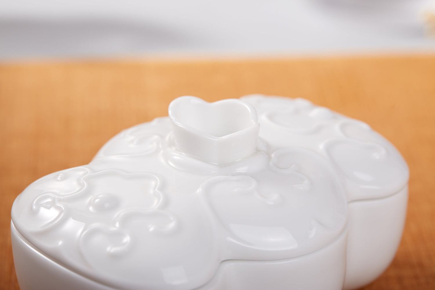 八方新氣 瓷器 送禮 福滿 陶瓷 禮盒 瓷盒 收納盒 白瓷 擺飾 禮物 糖果盒 瓜果盒 珠寶盒