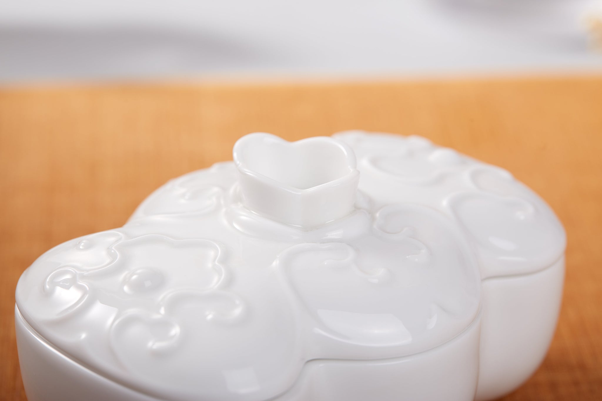 八方新氣 瓷器 送禮 福滿 陶瓷 禮盒 瓷盒 收納盒 白瓷 擺飾 禮物 糖果盒 瓜果盒 珠寶盒