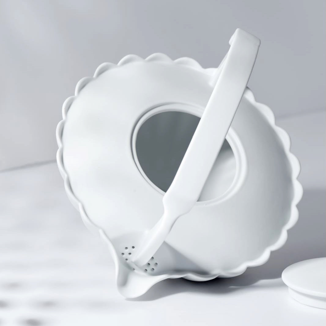 春嵐霧面白瓷茶壺|高台底座與環形提樑設計