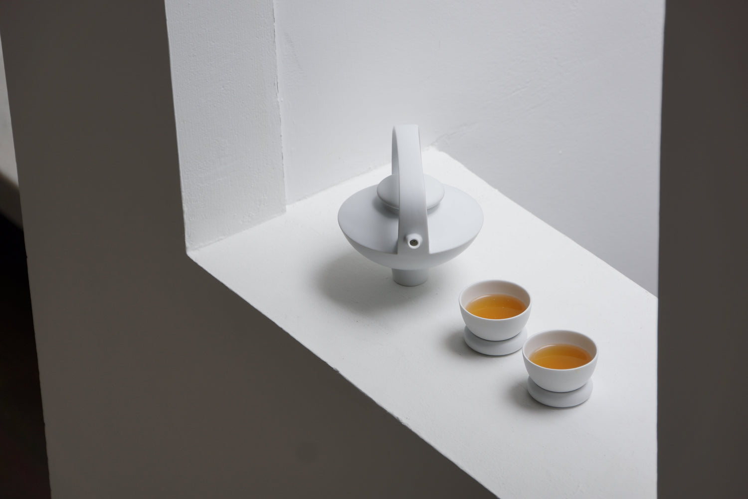 八方新氣瓷器作品 端午禮贈推薦 日出望月