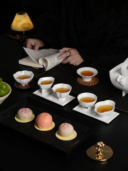 山海觀杯 + 任選 1 款經典白瓷杯，優惠價 NT$2930