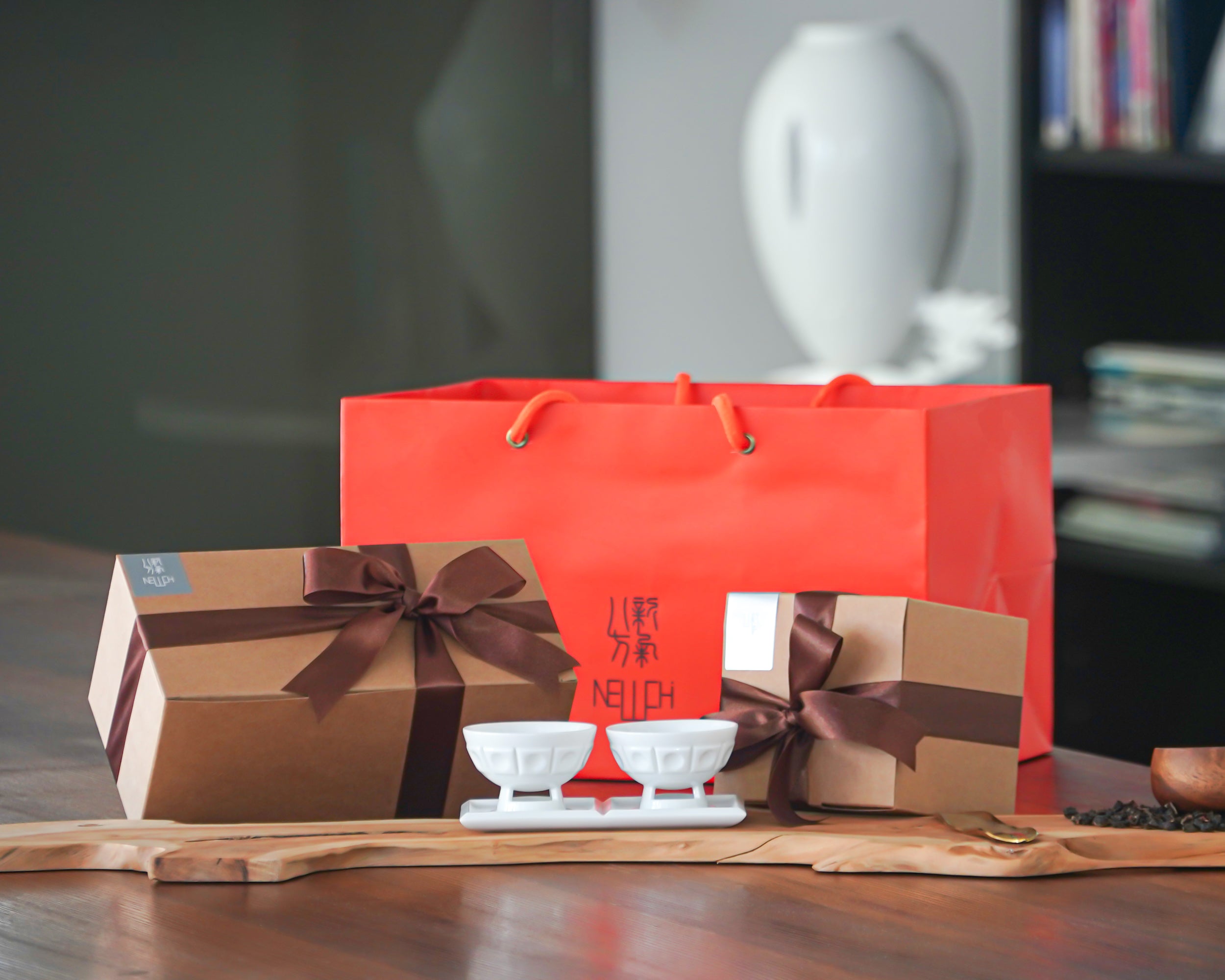 八方新氣牛皮紙包裝盒,兼具保護與美感