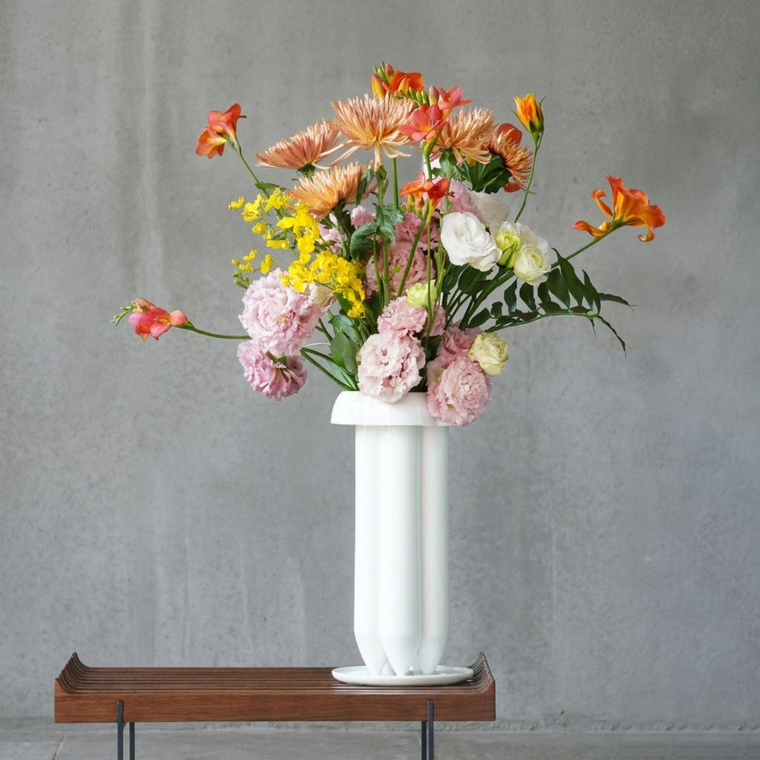 燦爛 八方新氣 花器 白瓷花瓶 王俠軍 蝴蝶雲紋 福 梅花 限量