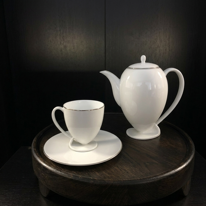 起舞 八方新氣 造形壺 金邊 白瓷藝術 水滴狀 花苞