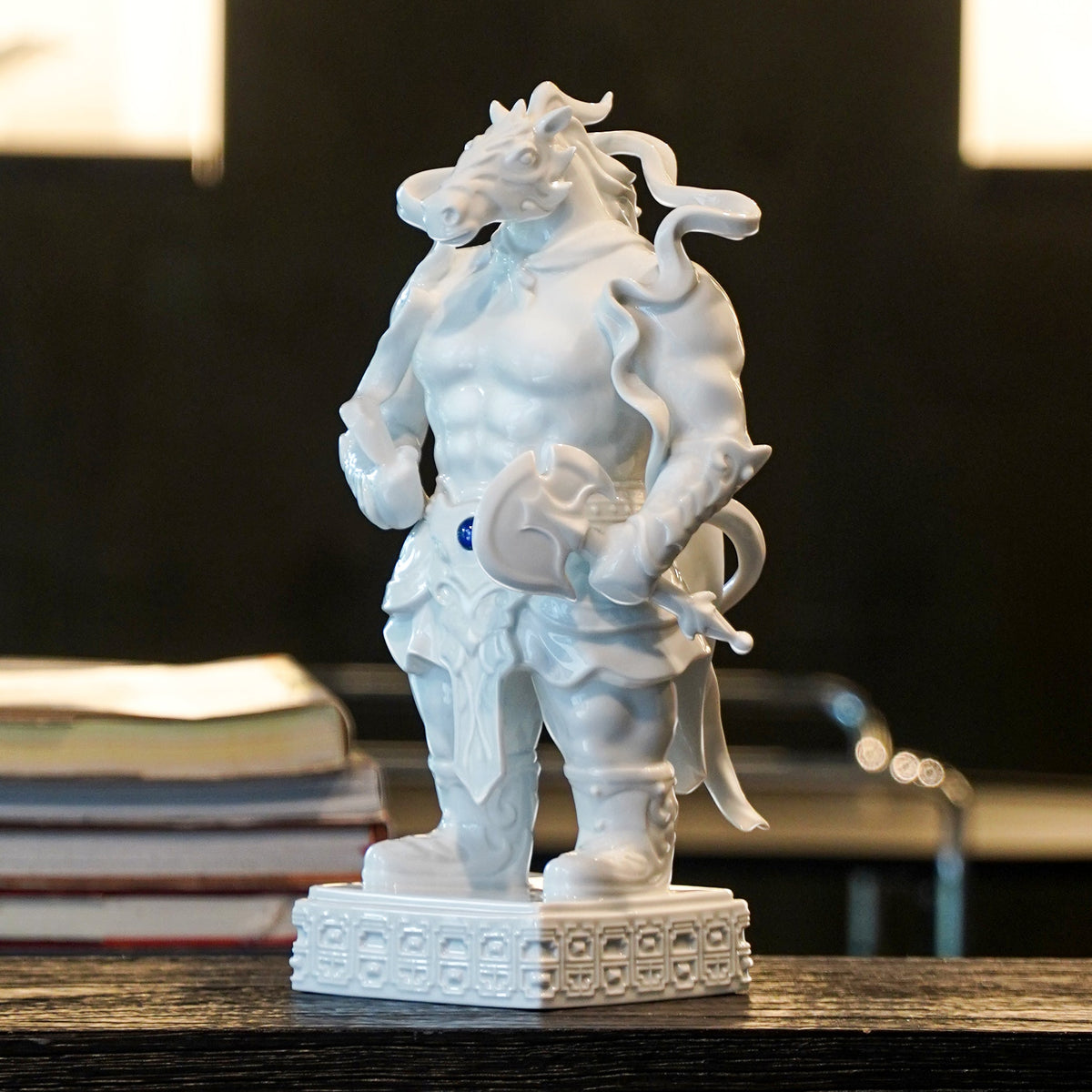 八方新氣《常勝》｜藝術收藏馬年造型擺飾  	Imminent Victory Horse Figurine｜Porcelain sculpture symbolizing resilience and success
