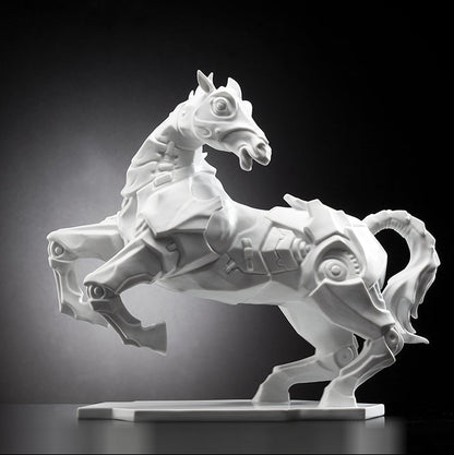 現代機械風格結合生肖馬造型的白瓷擺飾，呈現剛毅與智慧並重的造型張力
