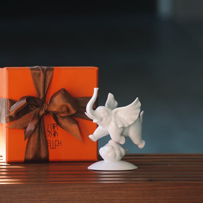 八方新氣 更上層樓 小飛象 白瓷 家飾品