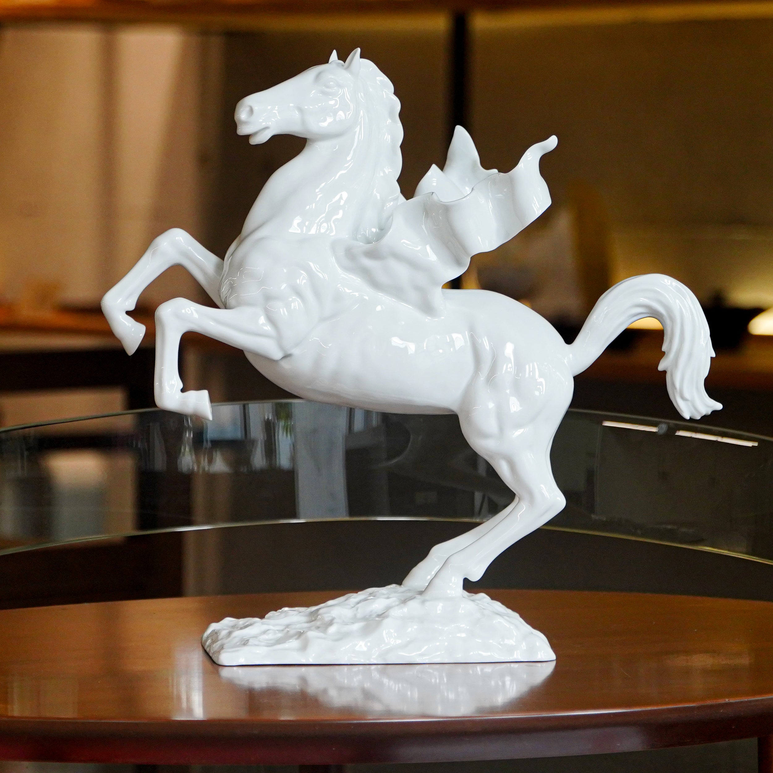 馬到成功飛馬生肖白瓷擺件｜NewChi Porcelain 八方新氣馬年藝術禮品