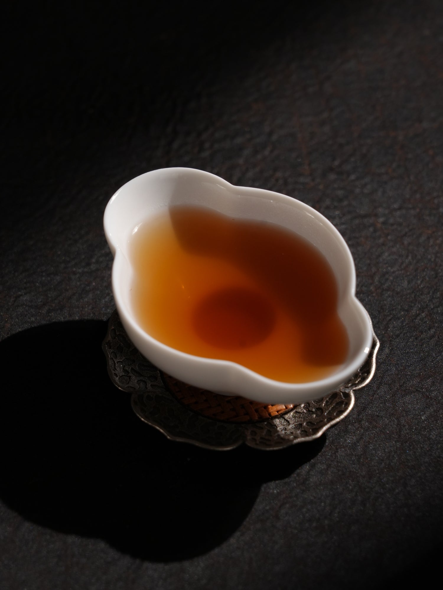 山海觀杯 + 任選 1 款經典白瓷杯，優惠價 NT$2930