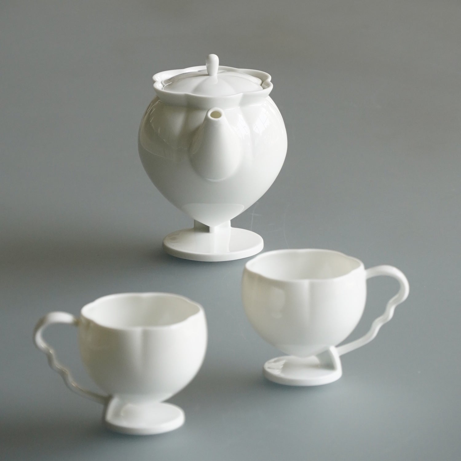 花神白瓷茶壺茶杯・花苞高足造型・八方新氣 NewChi Porcelain