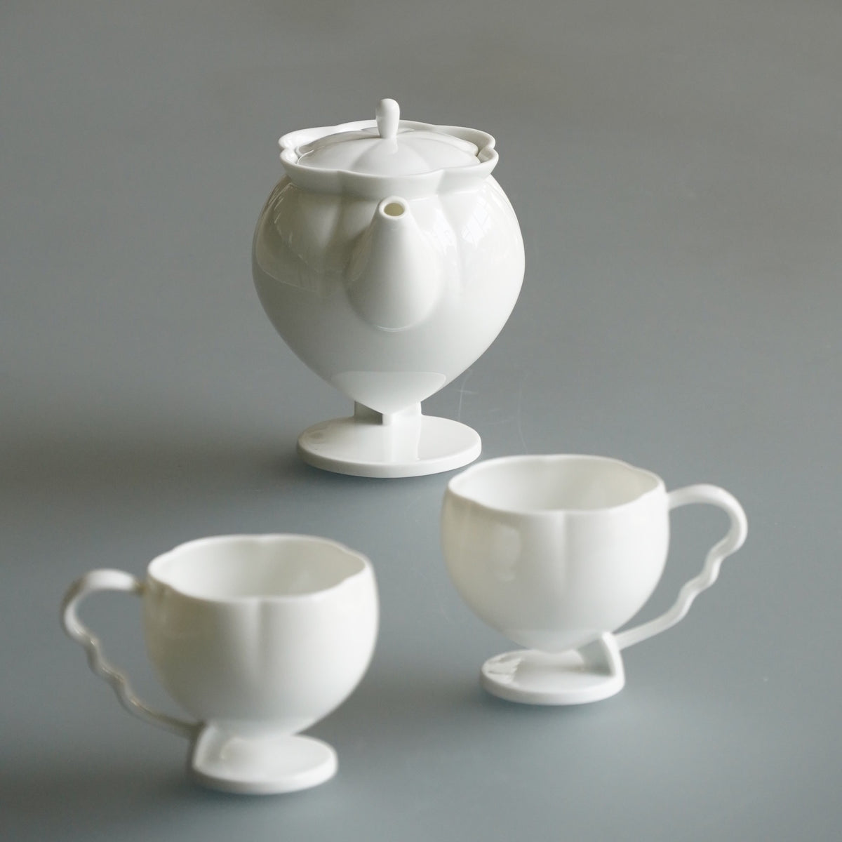 花神白瓷茶壺茶杯・花苞高足造型・八方新氣 NewChi Porcelain