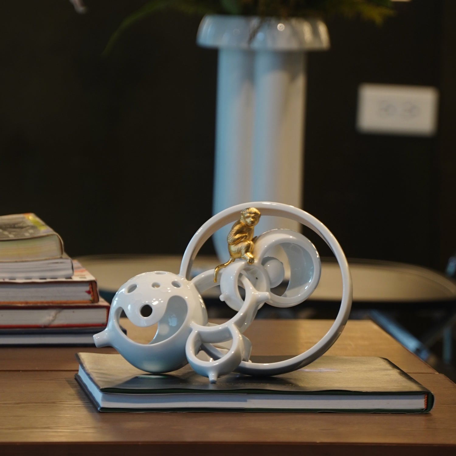 八方新氣 筆筒 大順 生肖猴 花架 花瓶 花器 造形花瓶 居家生活 造形藝術